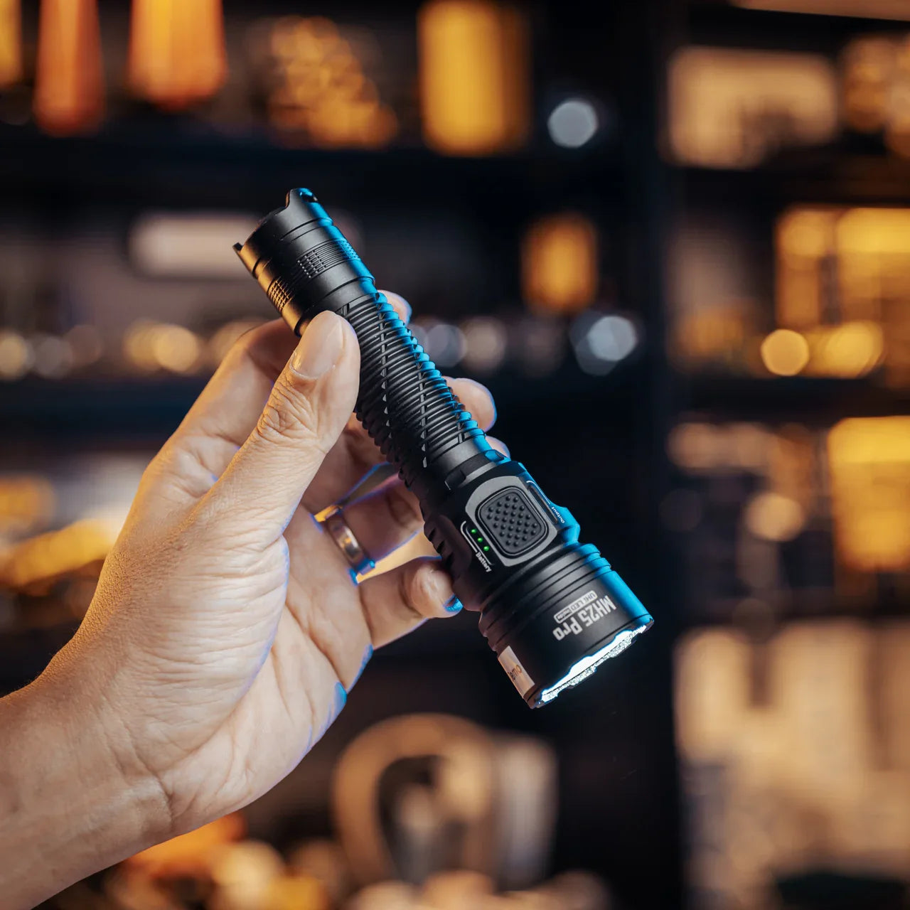 MH25 PRO - 3300 lumens – Nitecore Singapore