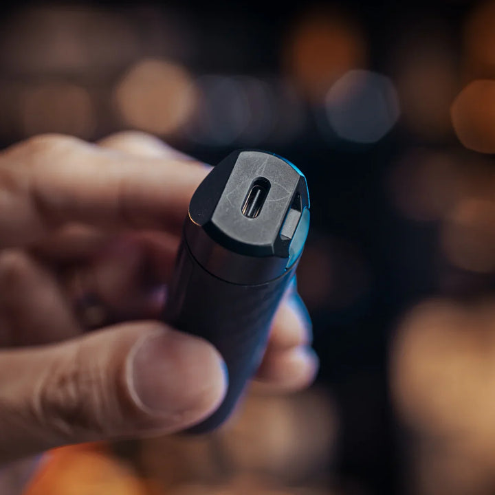 Carbon Battery 6K (6,000mAh 1A)