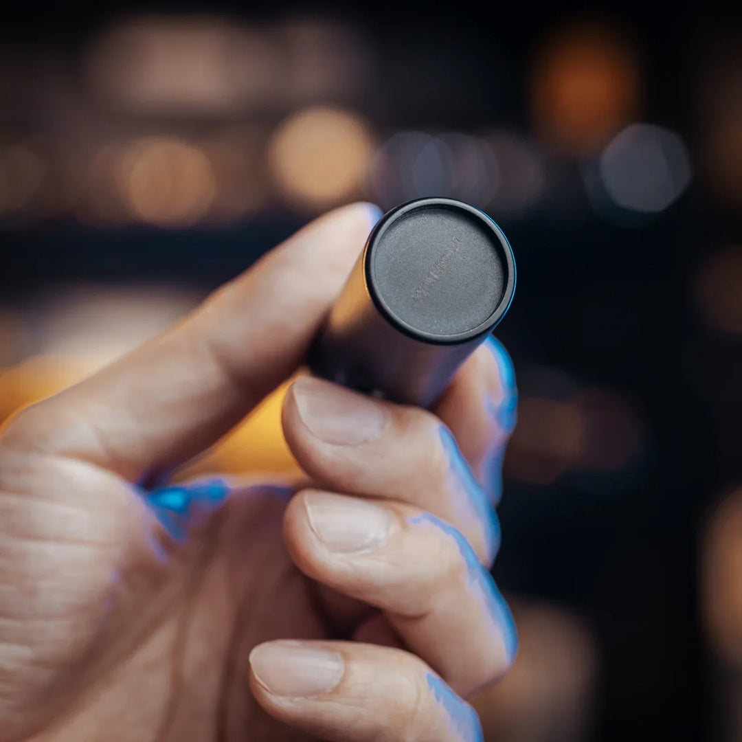 Carbon Battery 6K (6,000mAh 1A)