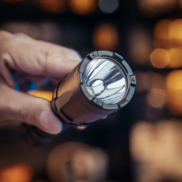 SRT7i - 3000 lumens