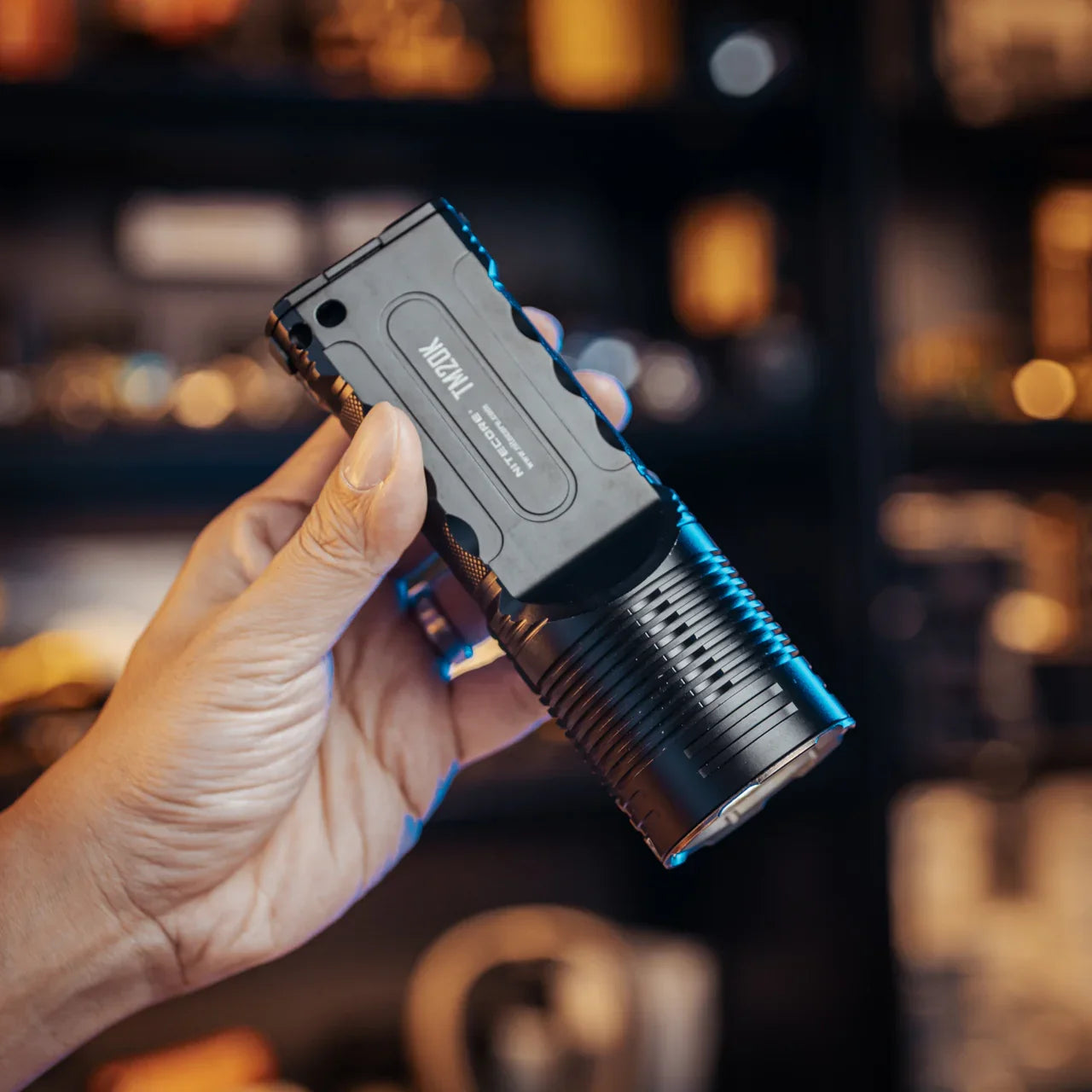 NITECORE TM20K 20,000ルーメン　ほぼ未使用 NITECORE TM20K(ほぼ未使用)表示価格より500円引 - メルカリ