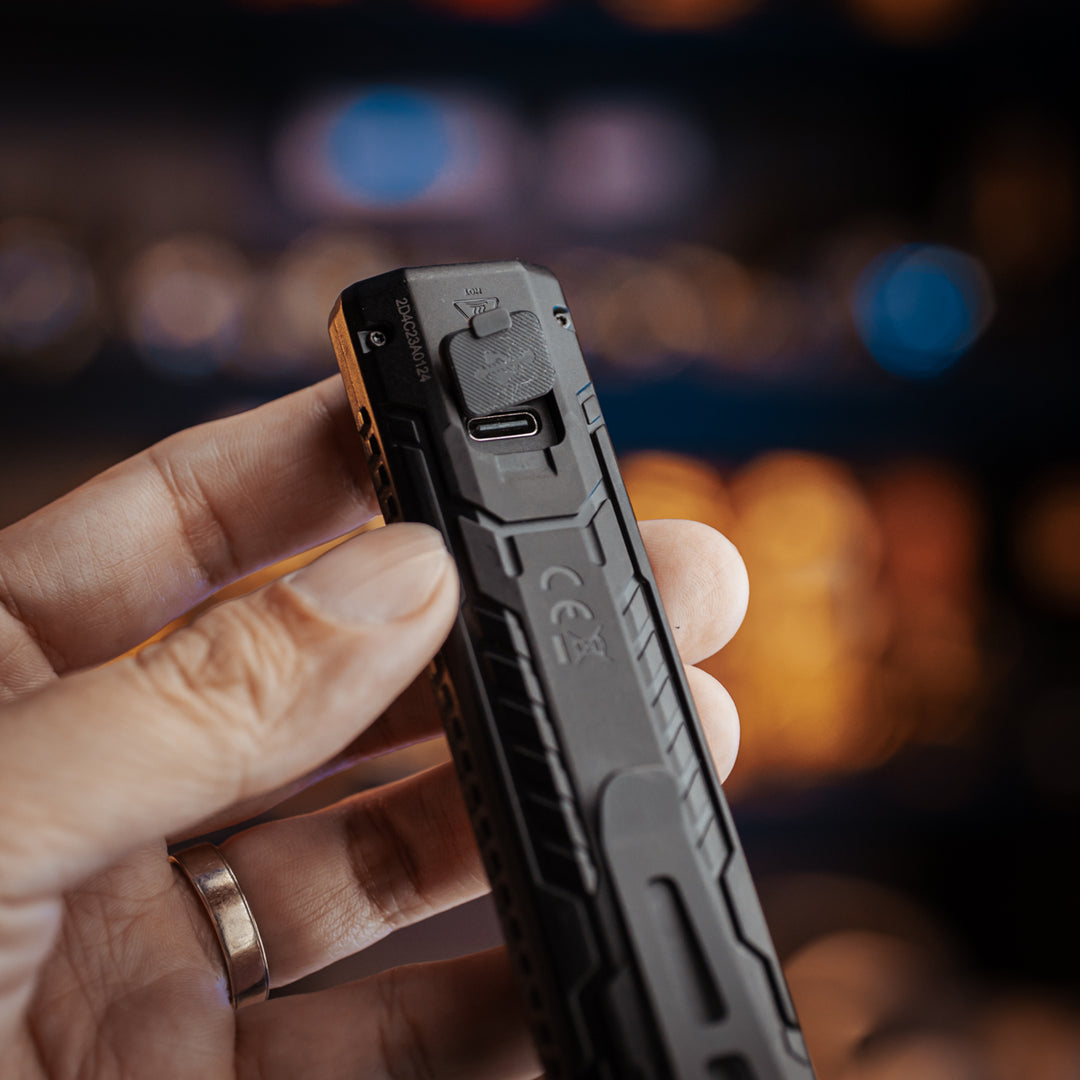 EDC07 (Black) - 1500 lumens