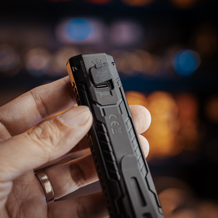 EDC07 (Black) - 1500 lumens