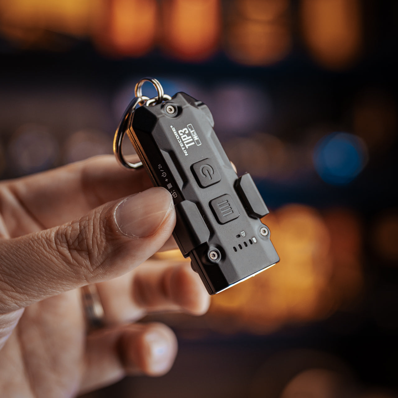 TIP 3 (Black) - 720 lumens – Nitecore Singapore