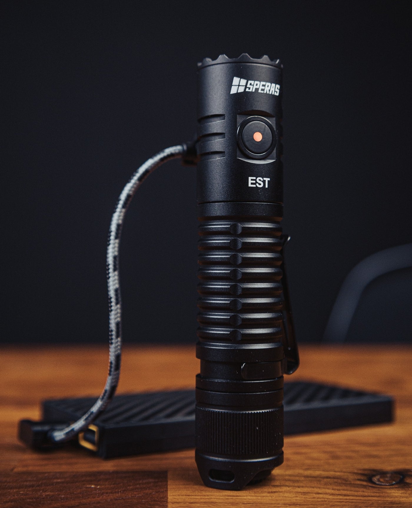 EST - 1900 lumens