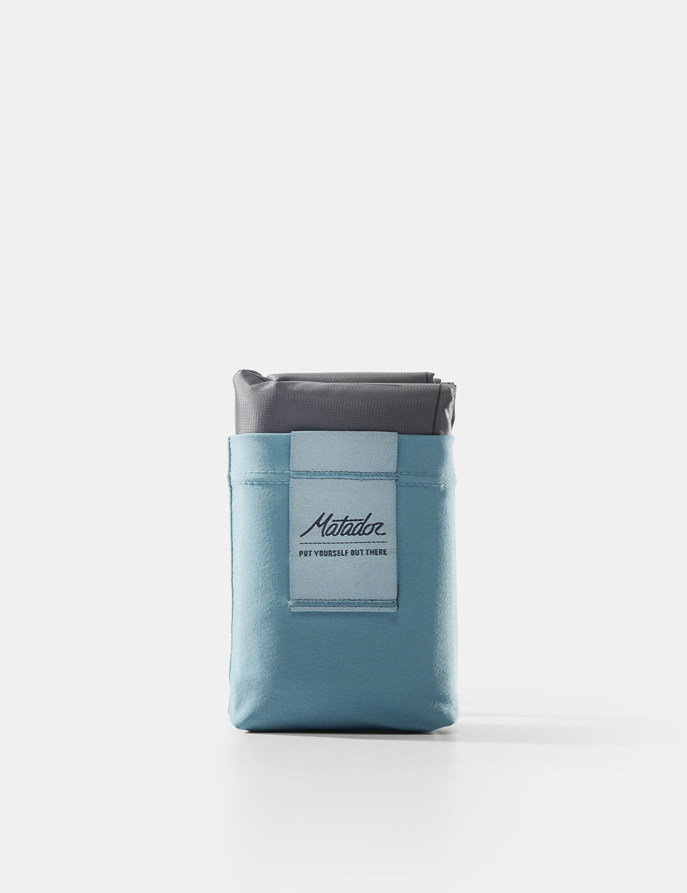 Matador Pocket Blanket™ 4.0 - 160 x 110cm in Blue - blue pocket blanket on white background