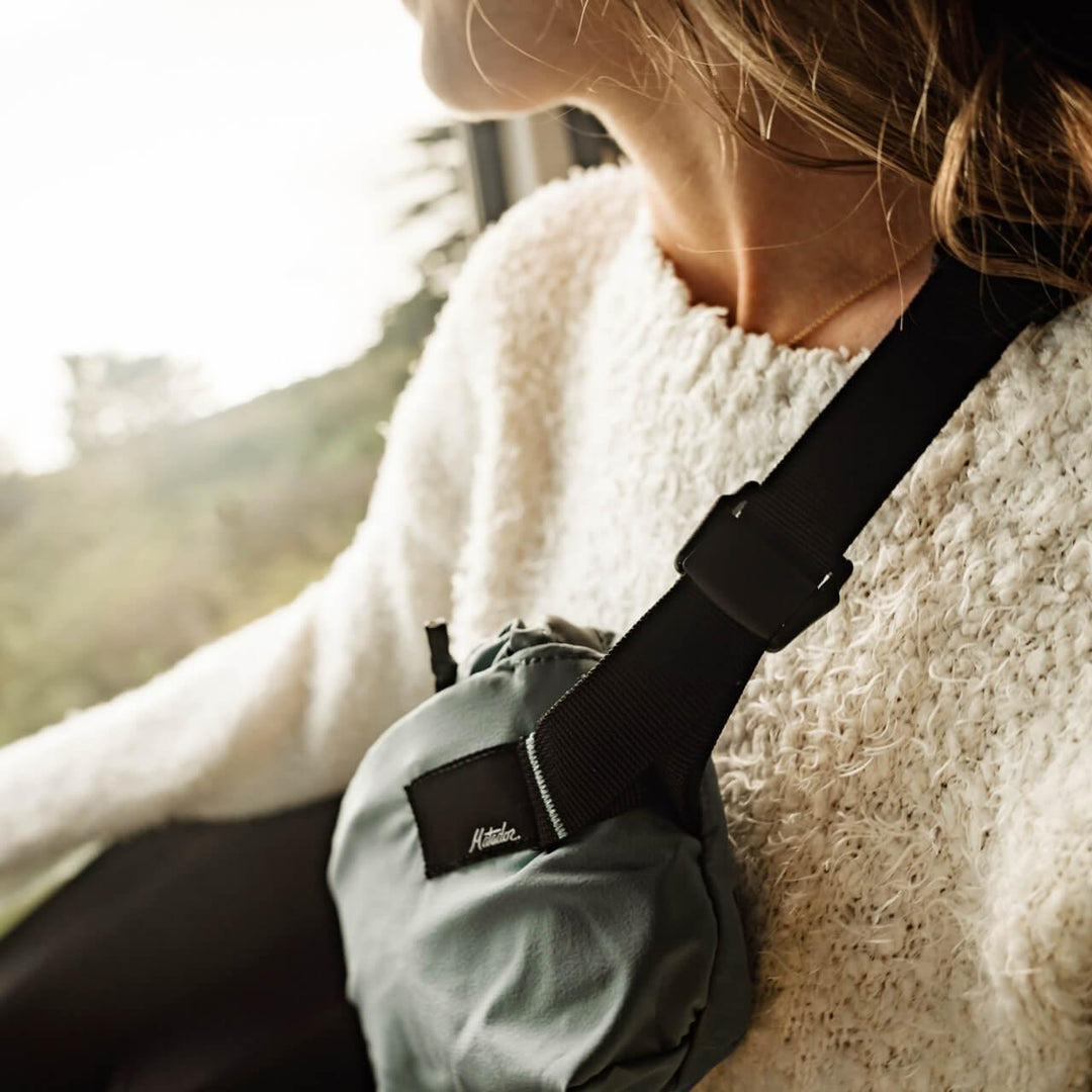 ReFraction™ Packable Sling (Black) - 2L