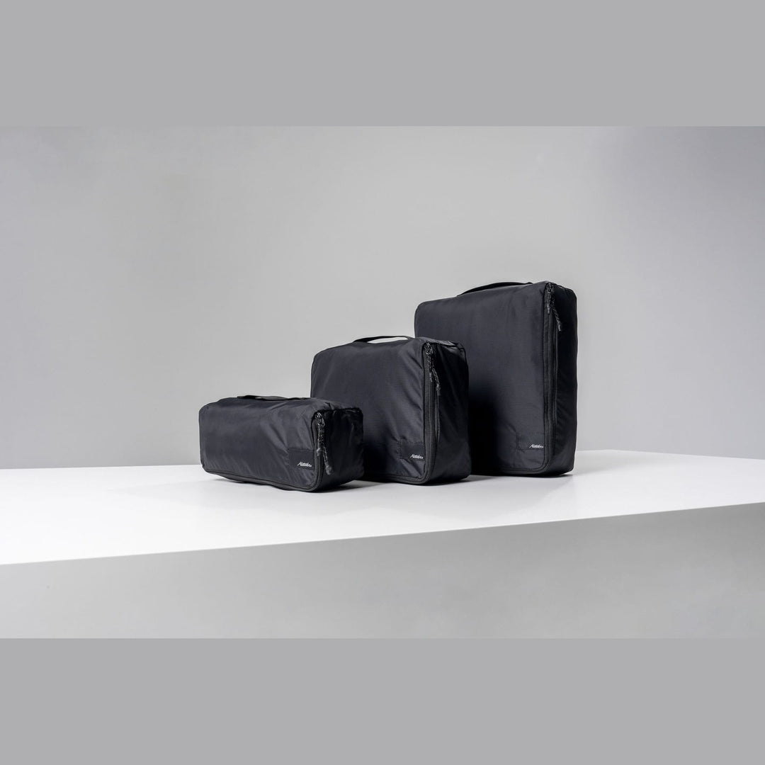Packing Cube Set in use